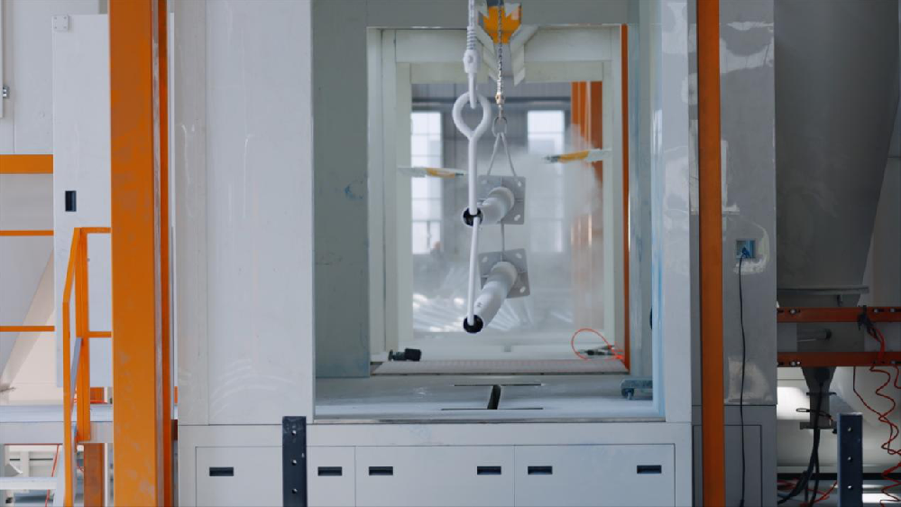 Automatic spraying equipment